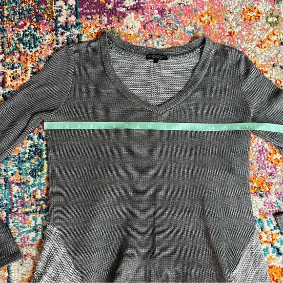 Beyond Yoga Double Faced Hi Low Sweatshirt Grey Size XS - Picture 10 of 11